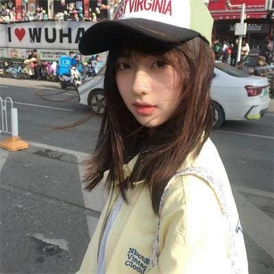她房间里的云
